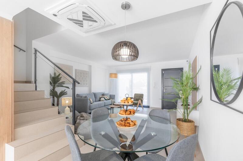 4 bedroom Townhouse for sale