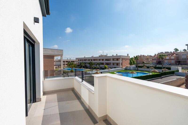 3 bedroom Townhouse for sale