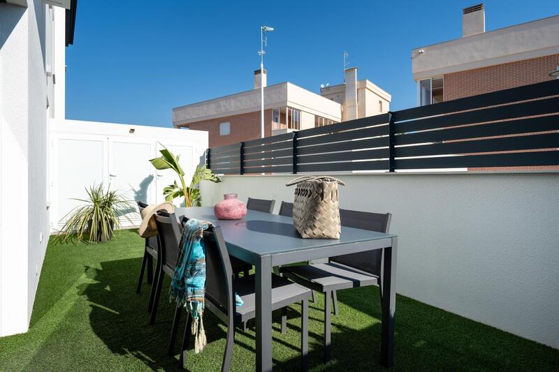 3 bedroom Townhouse for sale