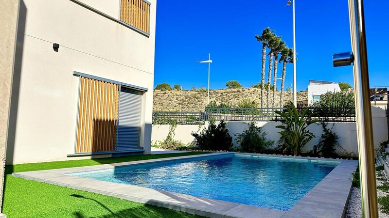 4 bedroom Villa for sale 4 bedroom Villa for sale