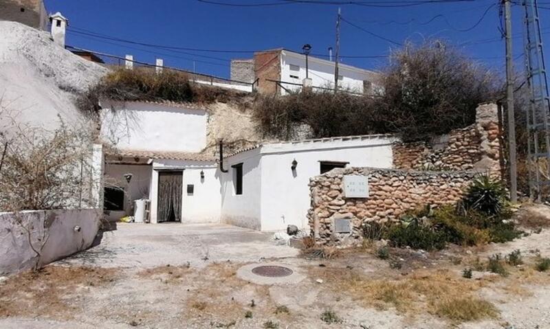 Cave House for sale in Cuevas del Campo, Granada