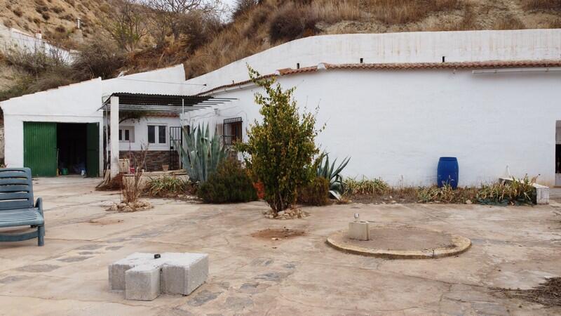 Cave House for sale in Cortes de Baza, Granada