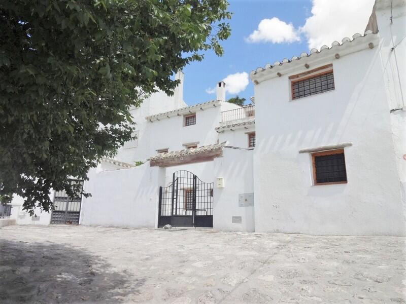 Country House for sale in Galera, Granada