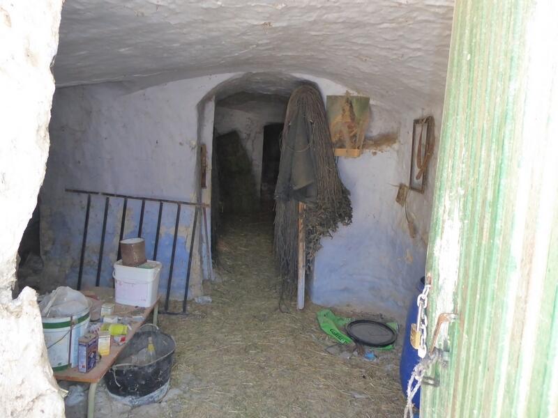 10 Cuarto Casa Cueva en venta