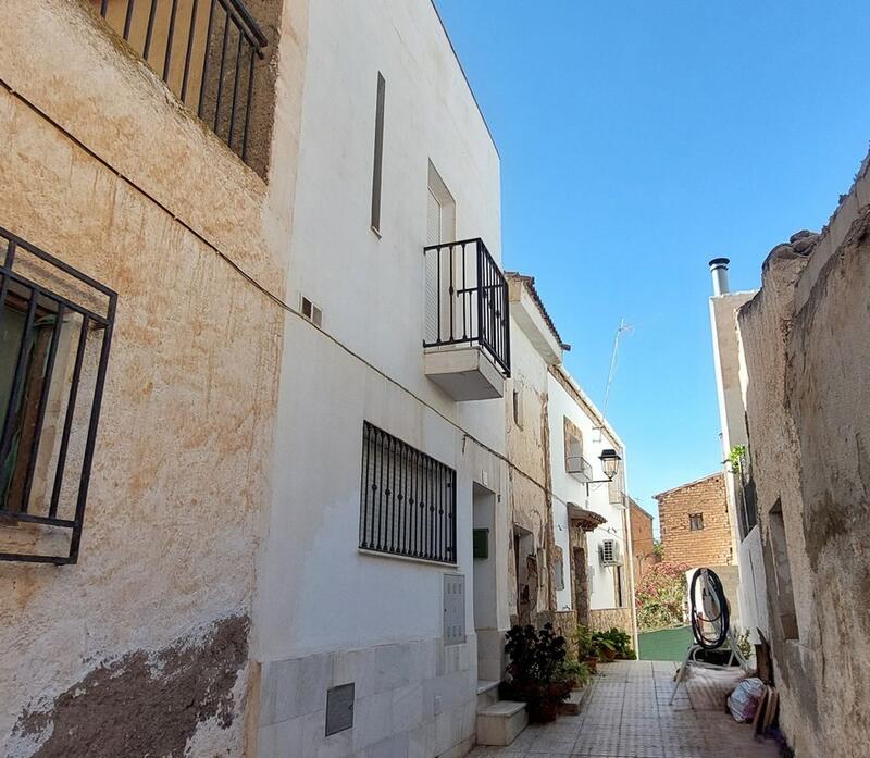 Деревенский Дом продается в Zujar, Granada