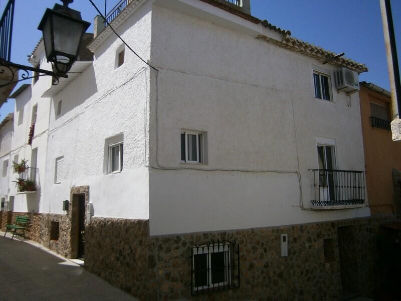 Country House for sale in Zujar, Granada