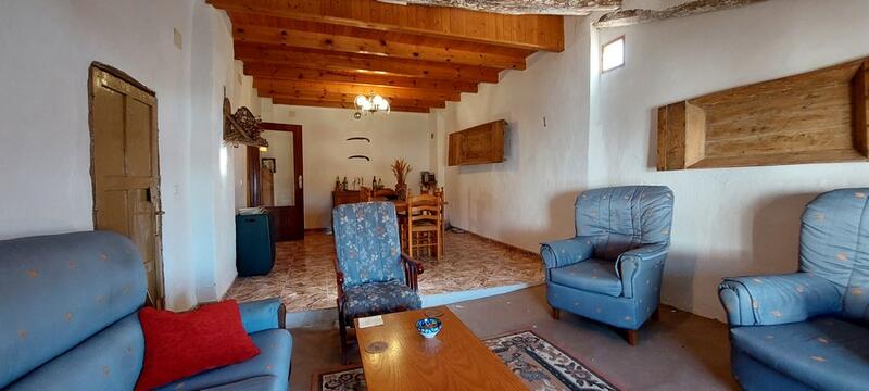 4 bedroom Country House for sale