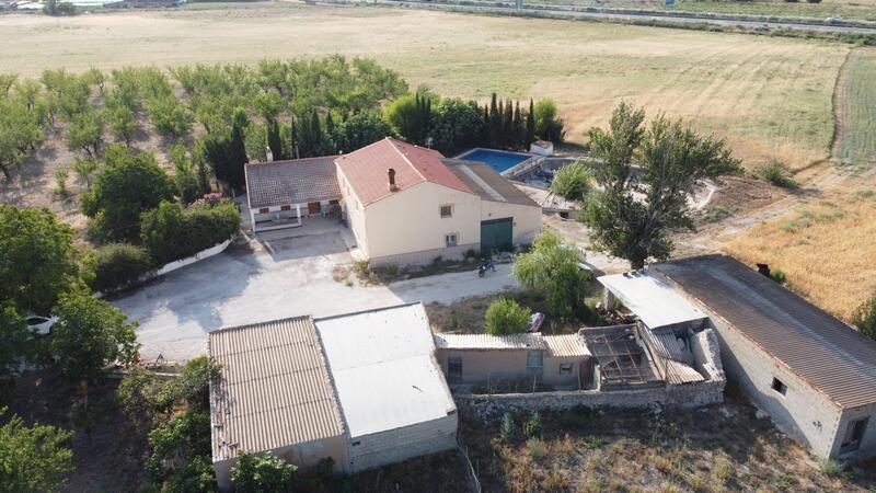 7 bedroom Country House for sale