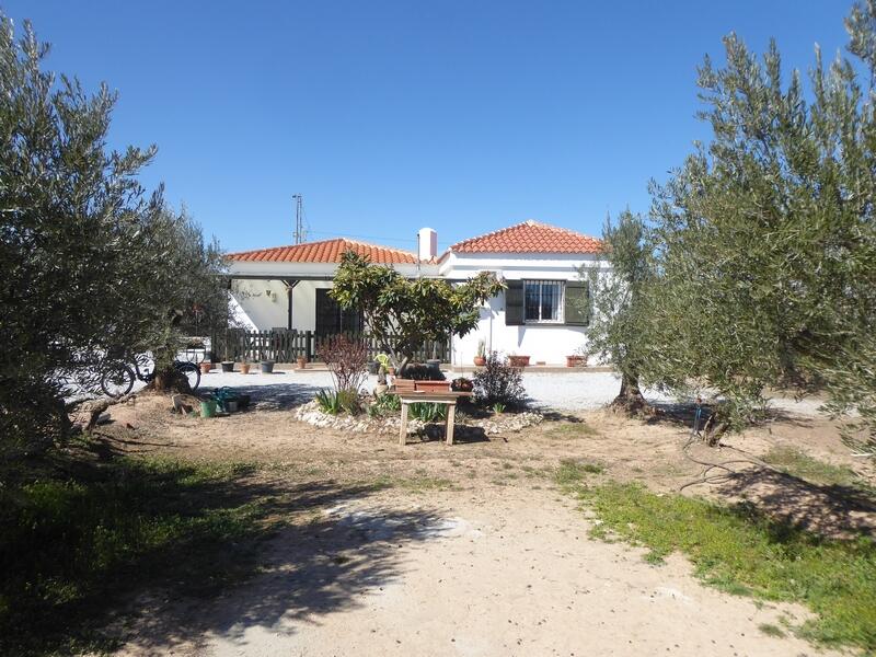 2 bedroom Country House for sale