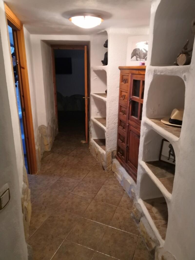 4 Cuarto Casa Cueva en venta