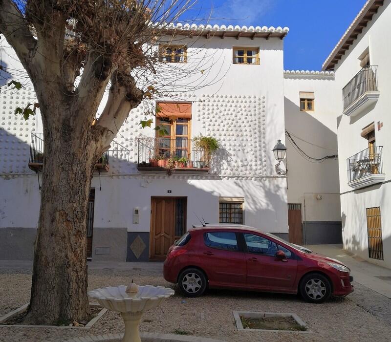 Landsted til salg i Baza, Granada