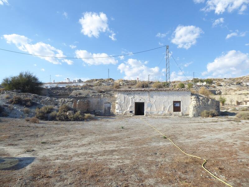 3 chambre Maison Troglodyte à vendre