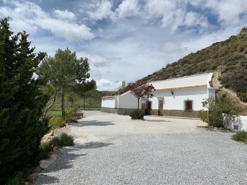 Grottehus til salg i Caniles, Granada