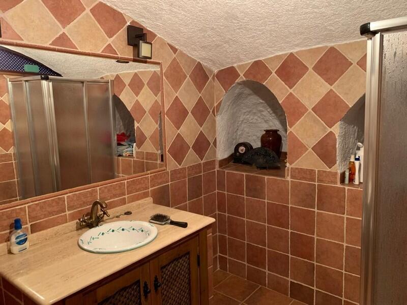 3 slaapkamer Grotwoning Te koop