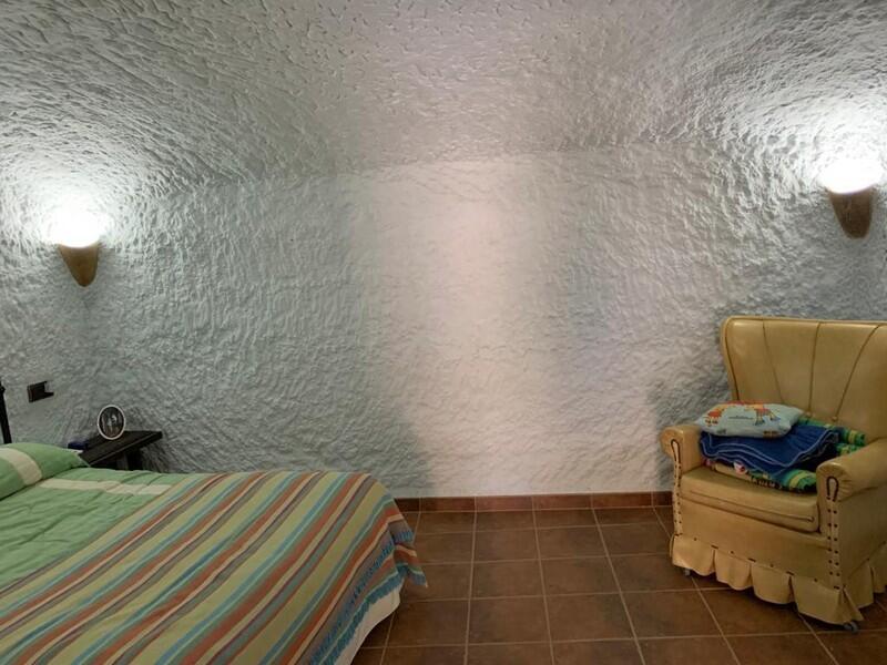 3 slaapkamer Grotwoning Te koop