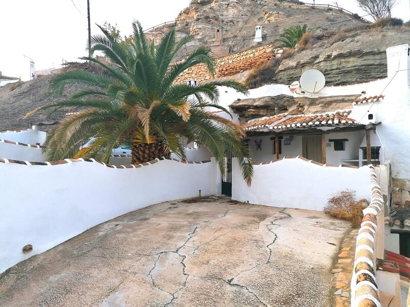 Grottehus til salg i Galera, Granada