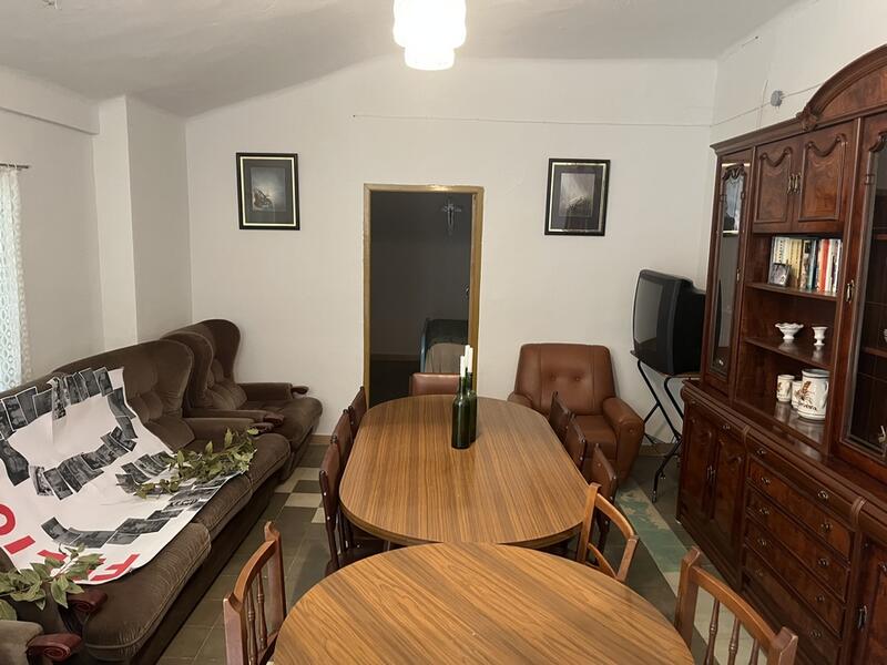 5 bedroom Country House for sale