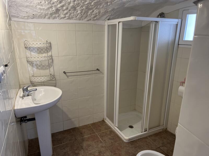 2 soverom Grottehuset til salgs