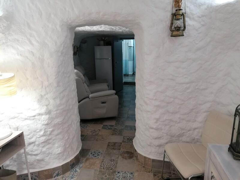 2 slaapkamer Grotwoning Te koop