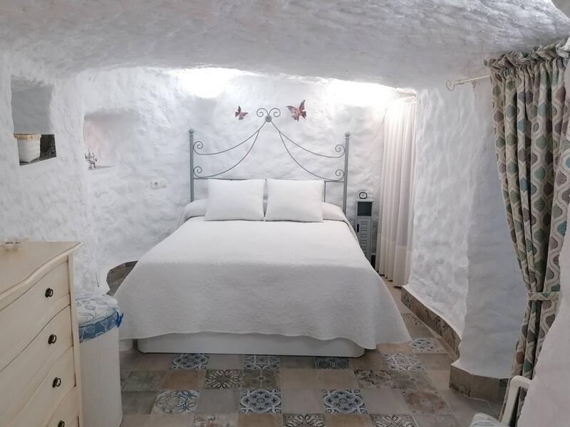 2 slaapkamer Grotwoning Te koop