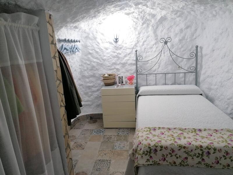 2 slaapkamer Grotwoning Te koop