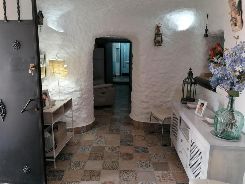 2 slaapkamer Grotwoning Te koop