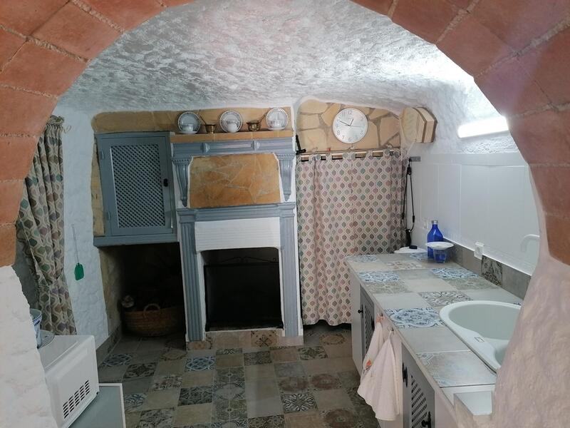 2 slaapkamer Grotwoning Te koop