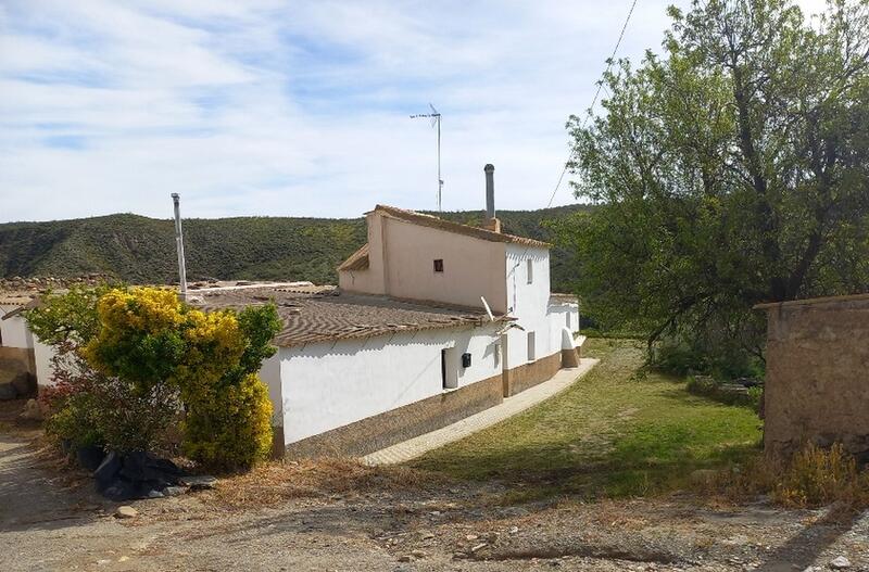 Country House for sale in Balax, Granada
