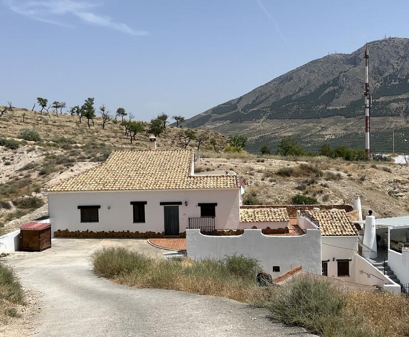 Cave House for sale in Zujar, Granada