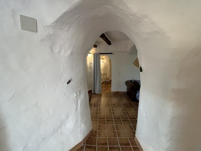 4 bedroom Cave House for sale