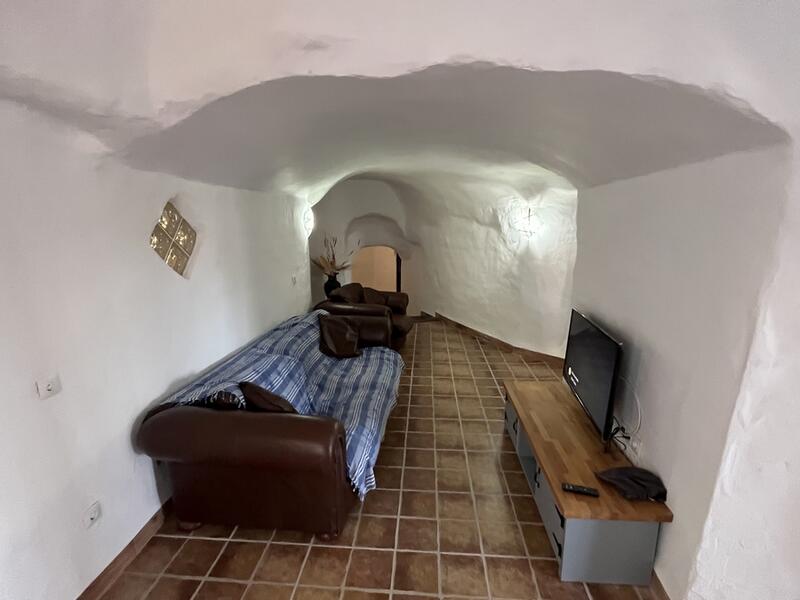 4 bedroom Cave House for sale