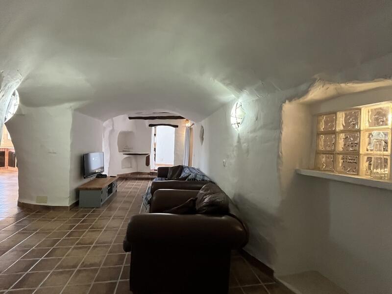 4 bedroom Cave House for sale