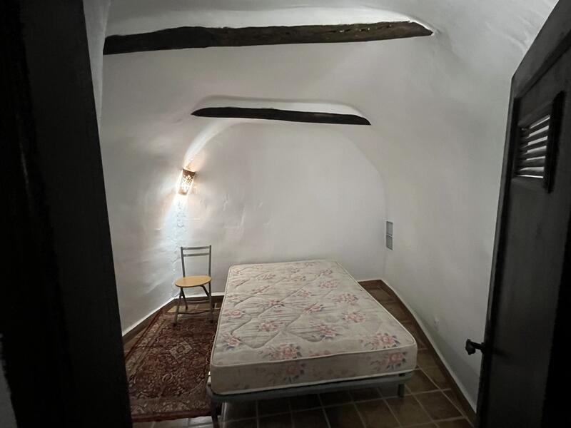 4 bedroom Cave House for sale