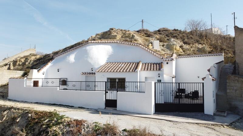 4 bedroom Cave House for sale
