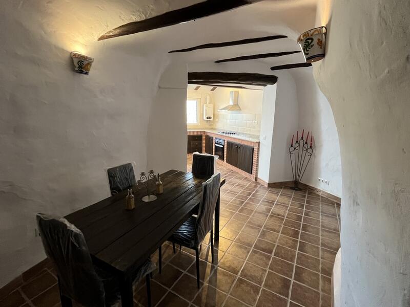 4 bedroom Cave House for sale
