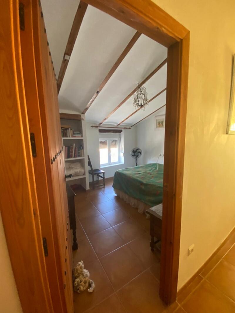 6 bedroom Country House for sale