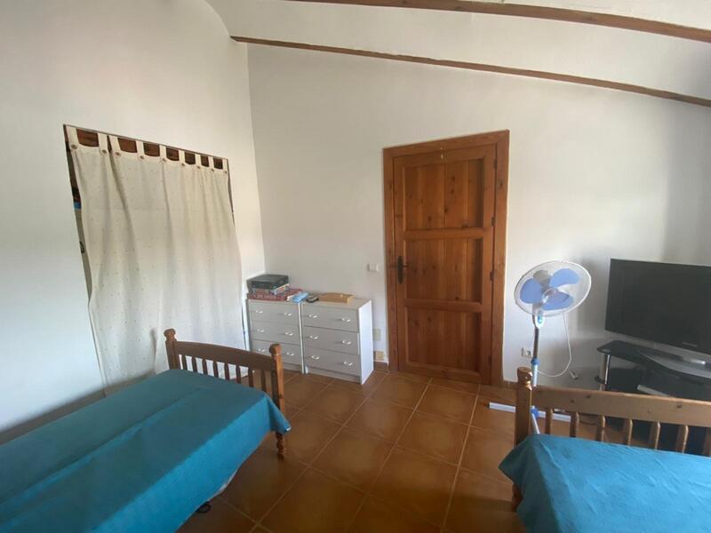 6 bedroom Country House for sale