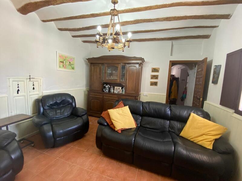 6 bedroom Country House for sale