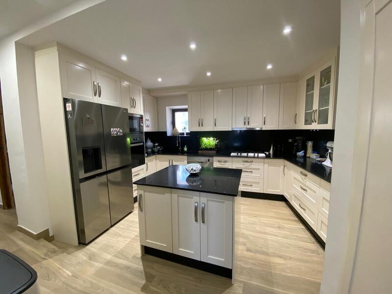 6 bedroom Country House for sale