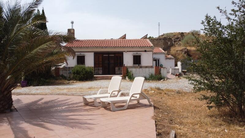 2 bedroom Country House for sale