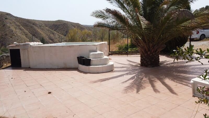 2 bedroom Country House for sale