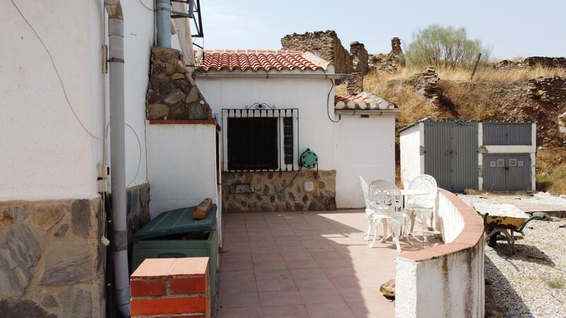 2 bedroom Country House for sale