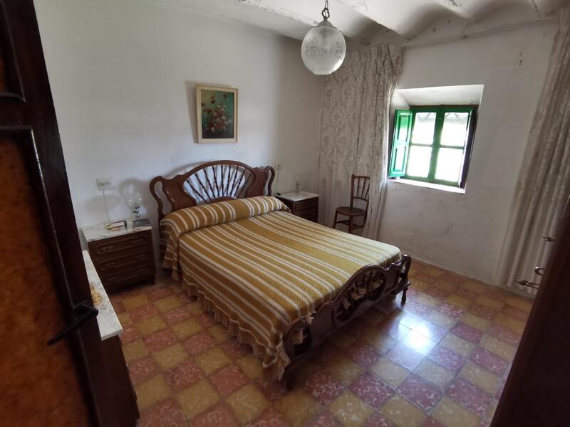 4 Schlafzimmer Landhaus zu verkaufen