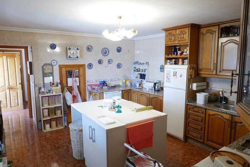6 спальная комната Деревенский Дом продается
