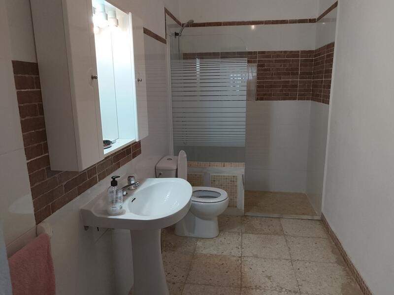 6 bedroom Country House for sale