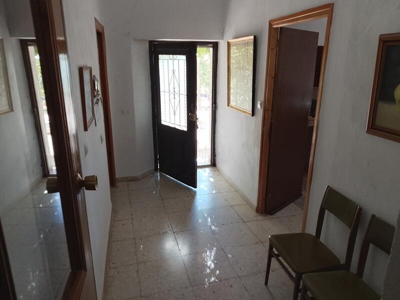 6 bedroom Country House for sale