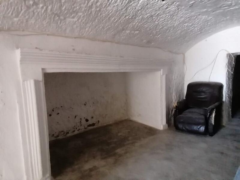 15 bedroom Cave House for sale