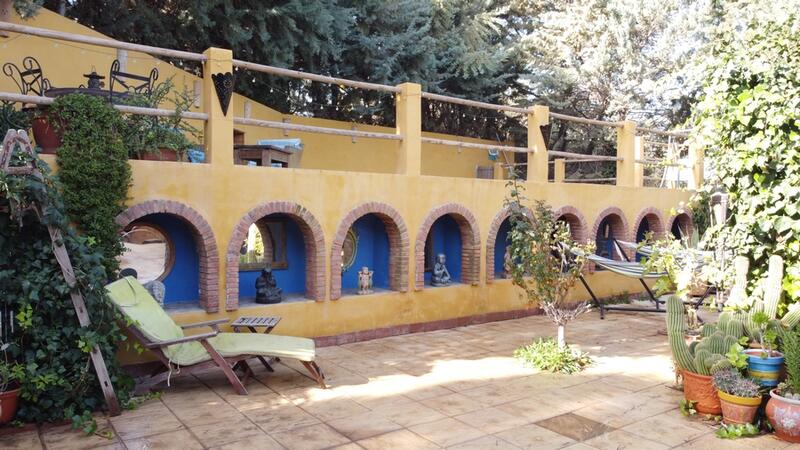 8 bedroom Country House for sale