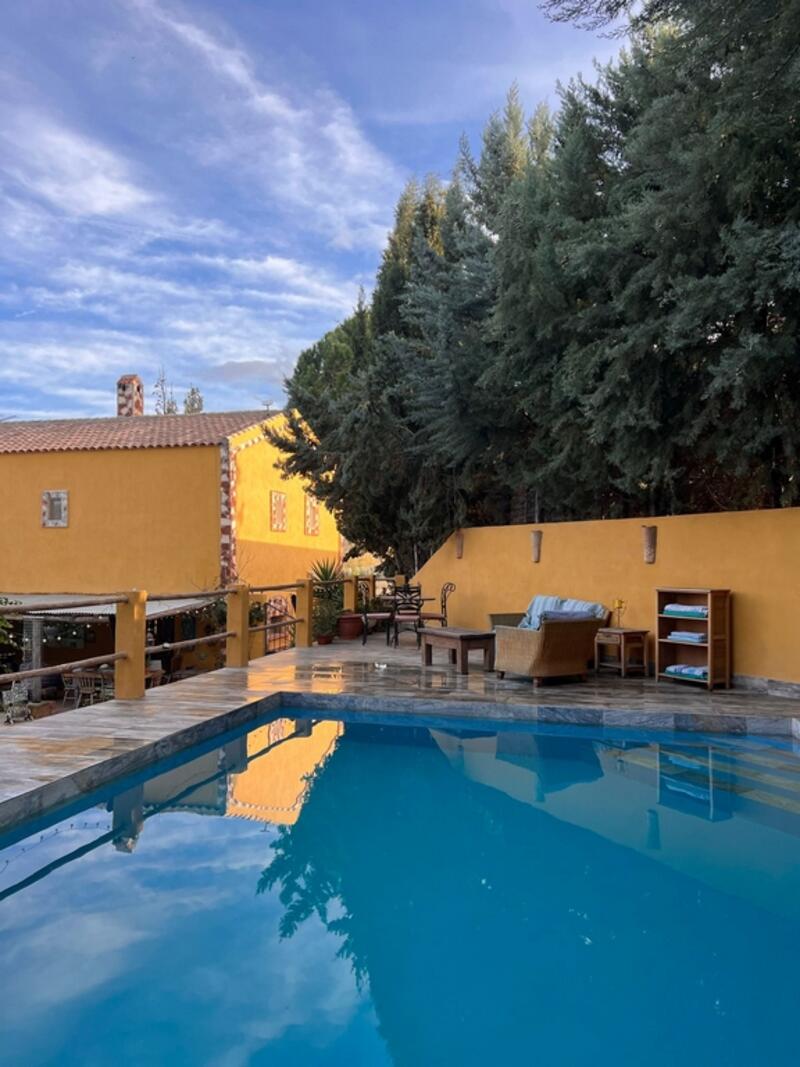 8 bedroom Country House for sale