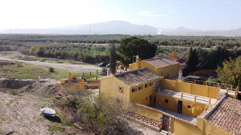 8 bedroom Country House for sale